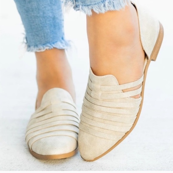 Shoes - Easy summer loafer 1 left size 10